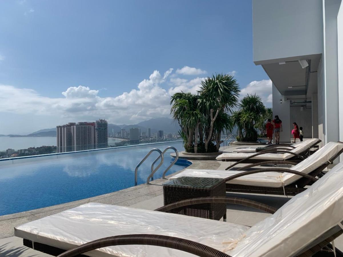 Appartement Scenia Bay Oceanfront By Housing à Nha Trang Extérieur photo