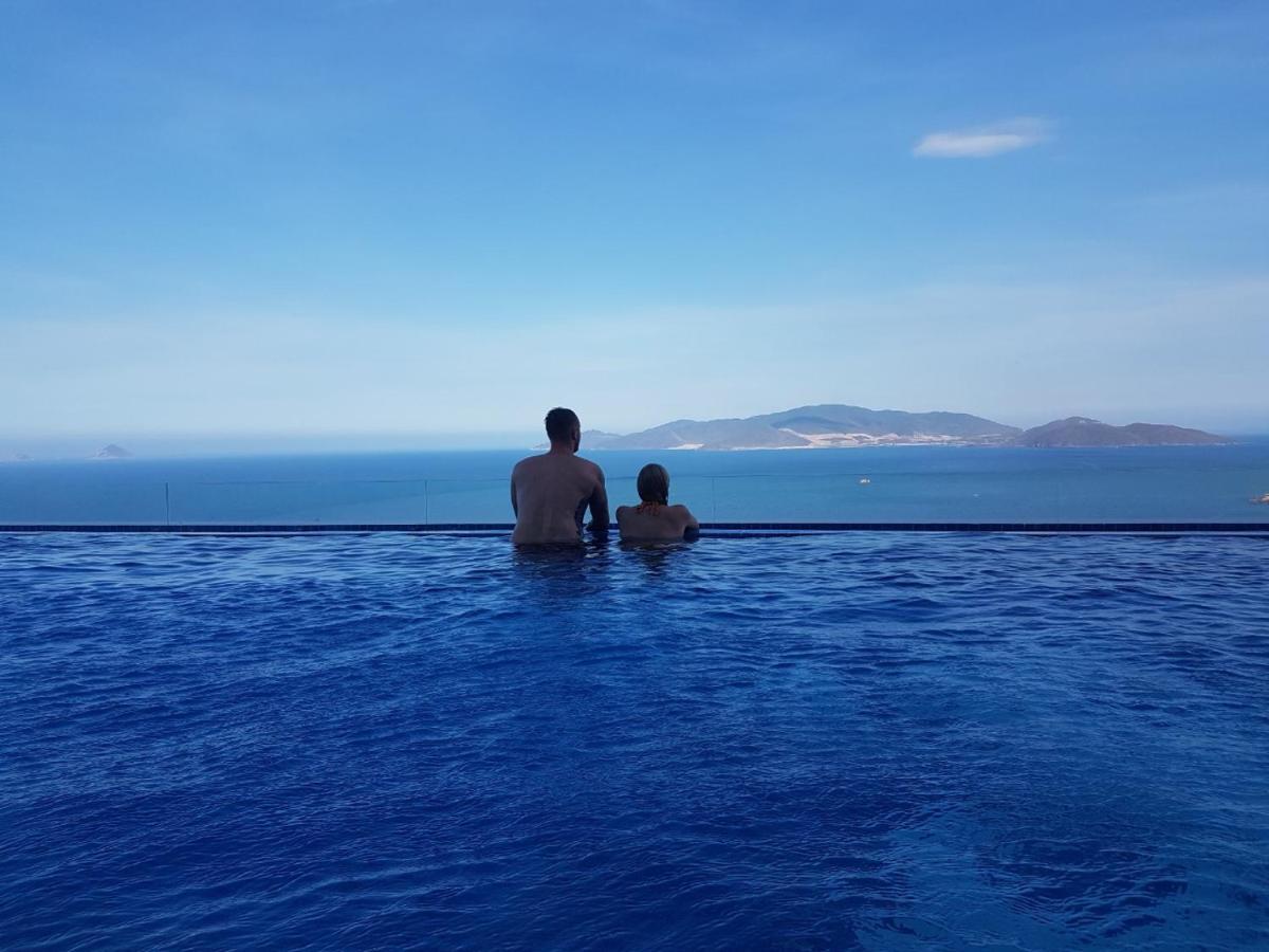 Appartement Scenia Bay Oceanfront By Housing à Nha Trang Extérieur photo