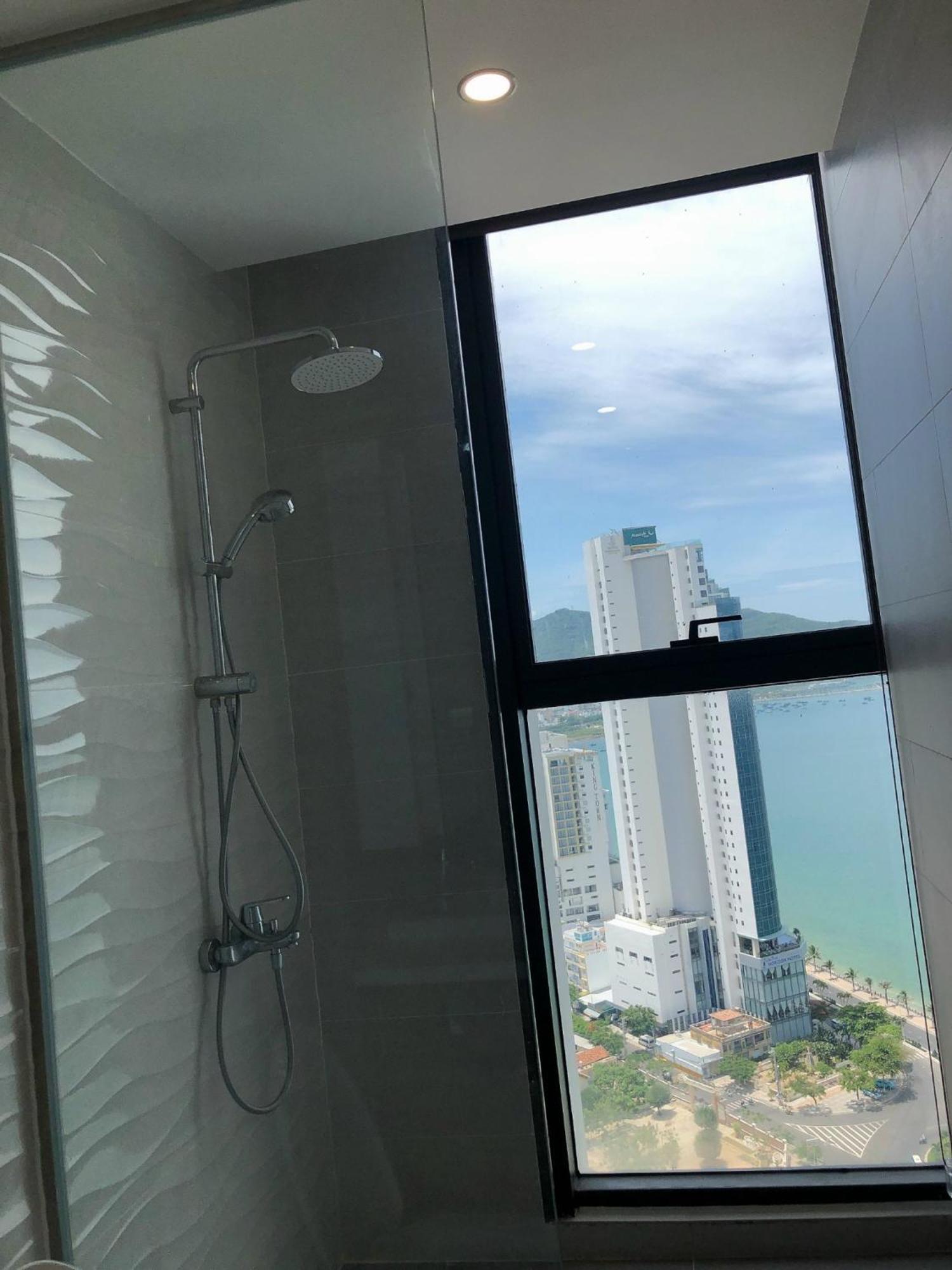 Appartement Scenia Bay Oceanfront By Housing à Nha Trang Extérieur photo