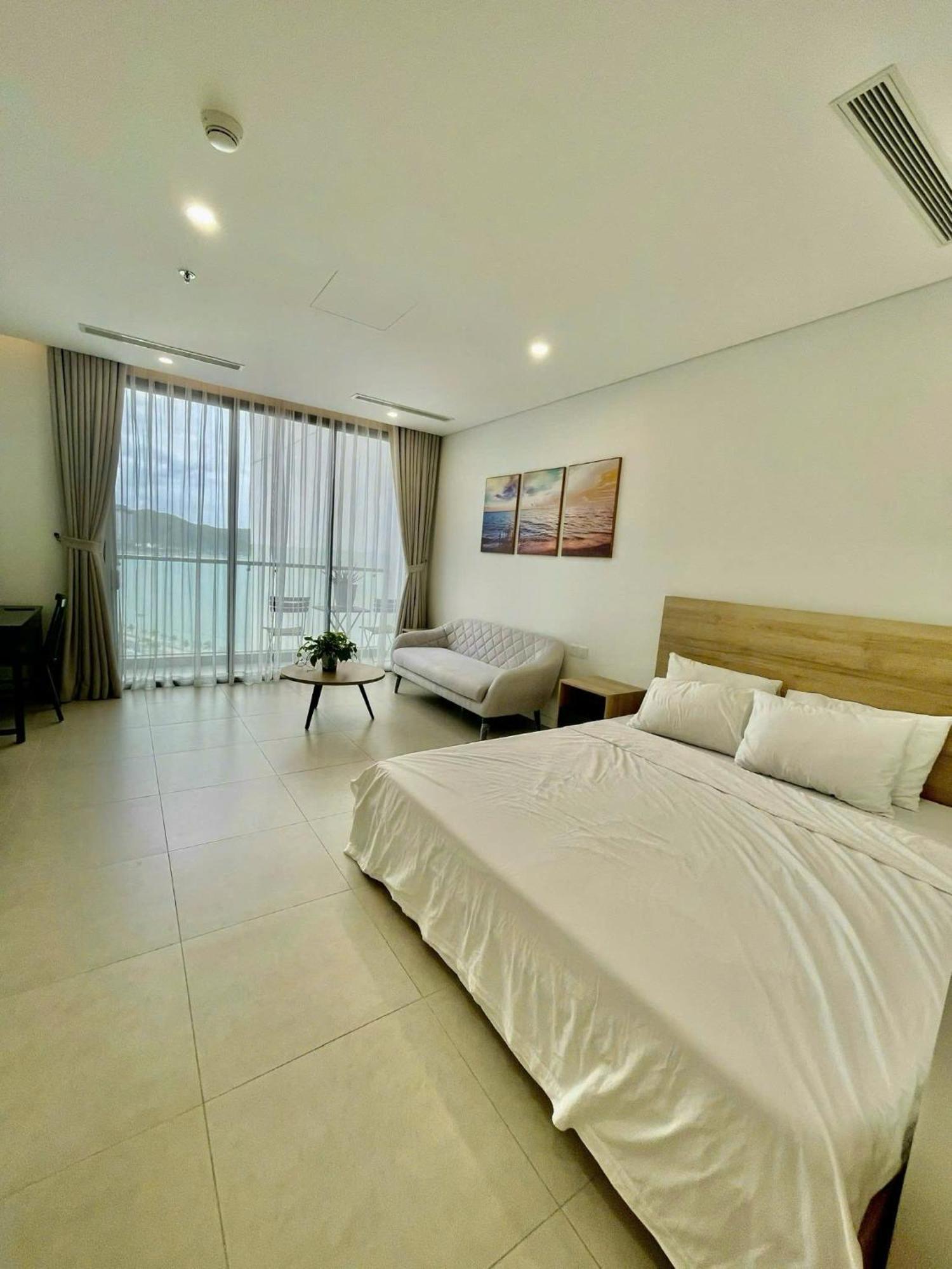 Appartement Scenia Bay Oceanfront By Housing à Nha Trang Extérieur photo