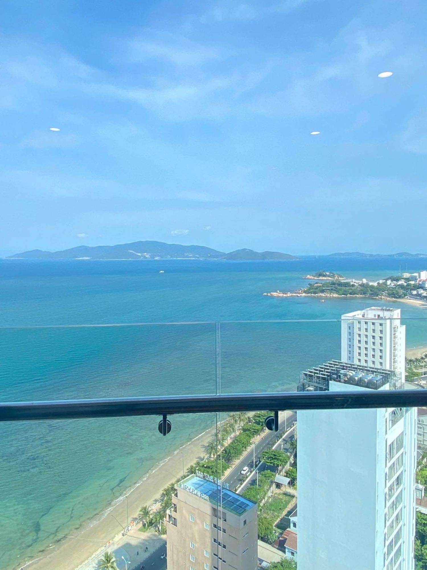 Appartement Scenia Bay Oceanfront By Housing à Nha Trang Extérieur photo